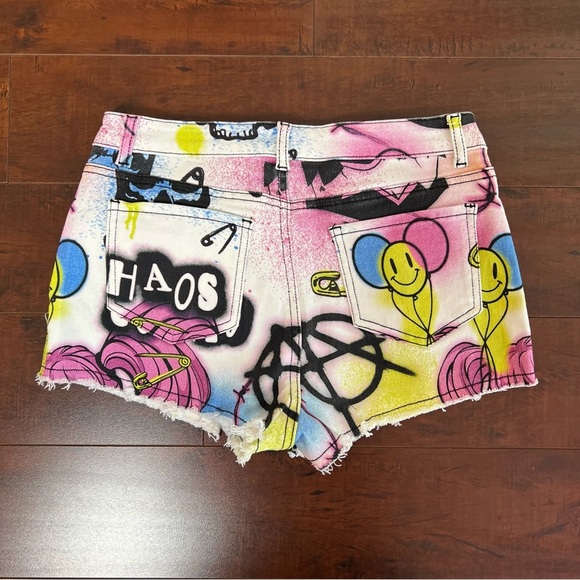 DOLLS KILL Current Mood X Delia’s Graffiti Denim Shorts Attached Belt Size Med - Picture 5 of 10